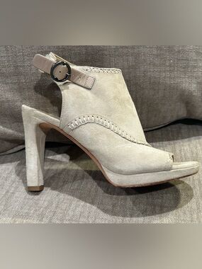 Via Spiga Beige Suede Open-Toe Slingback Heel
